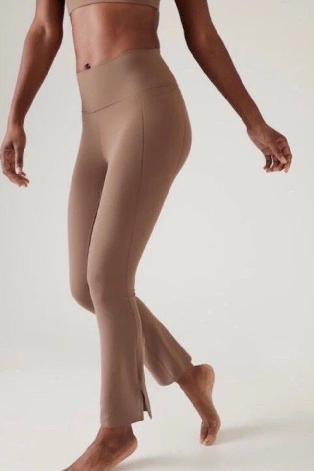 Athleta Transcend Stash Crop Straight Leg Pants Xl Brown Yoga Activewear